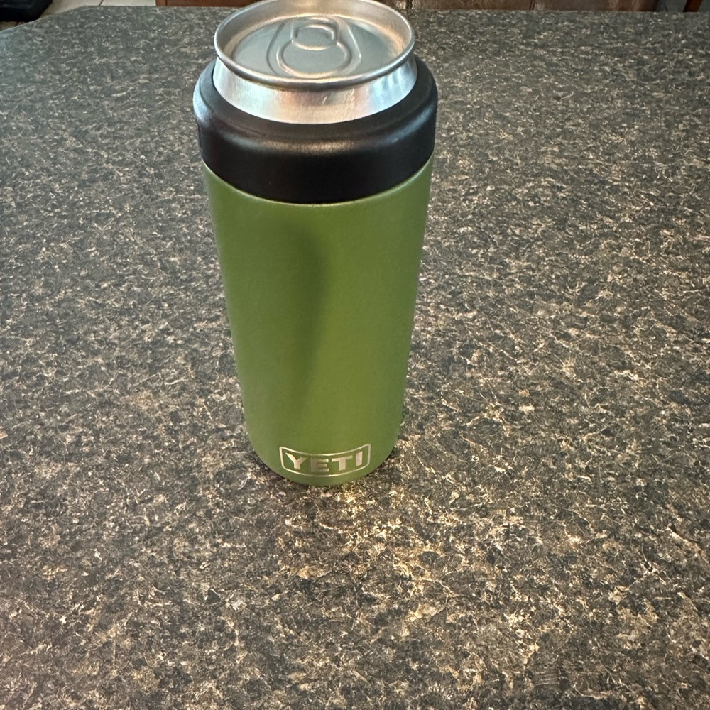 Yeti koozie
